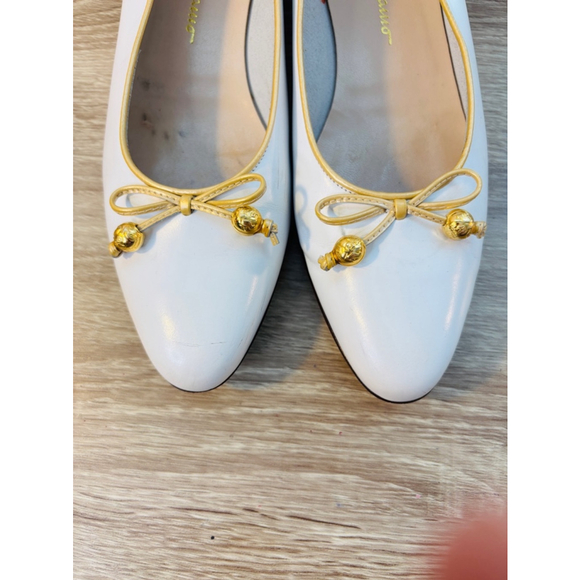 Salvatore Ferragamo Vintage White Ballet Flats With Gold Detail Women's Size 9.5 - Picture 4 of 14